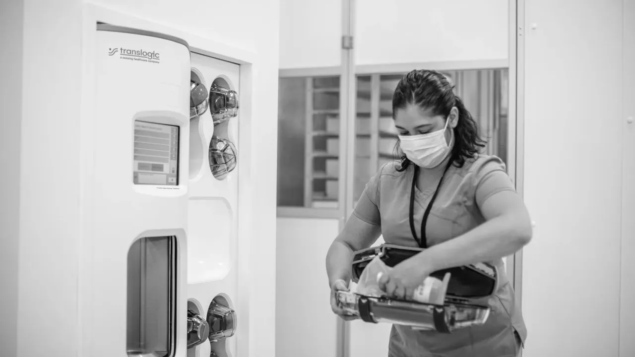 staff filling tube system carrier