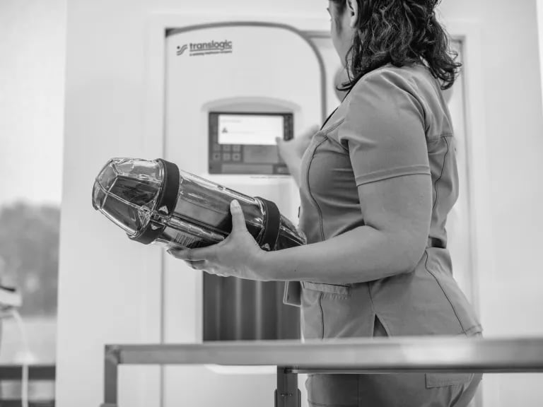 user using TransLogic pneumatic tube system station