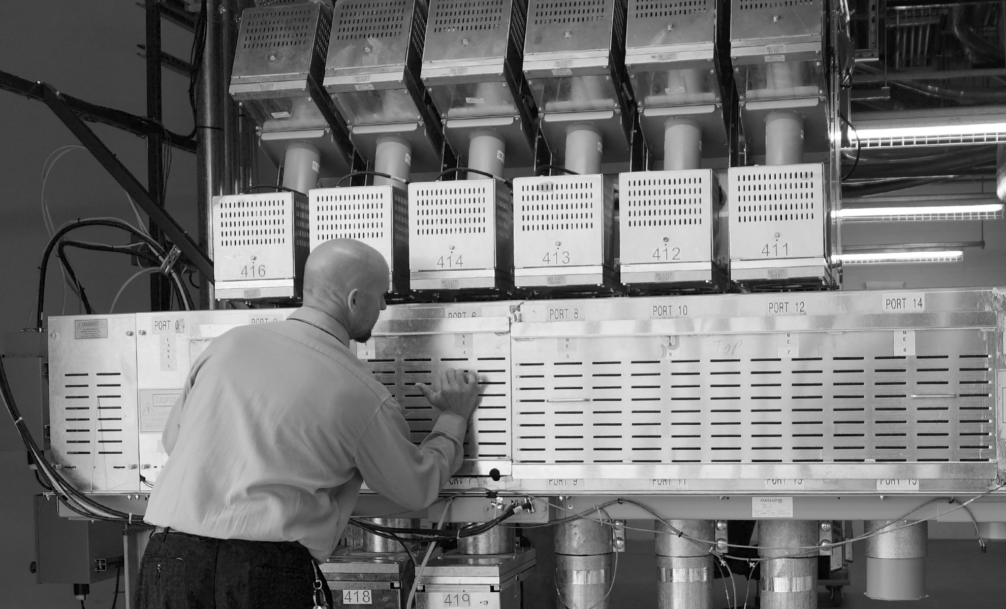 Xpress MTU with technician