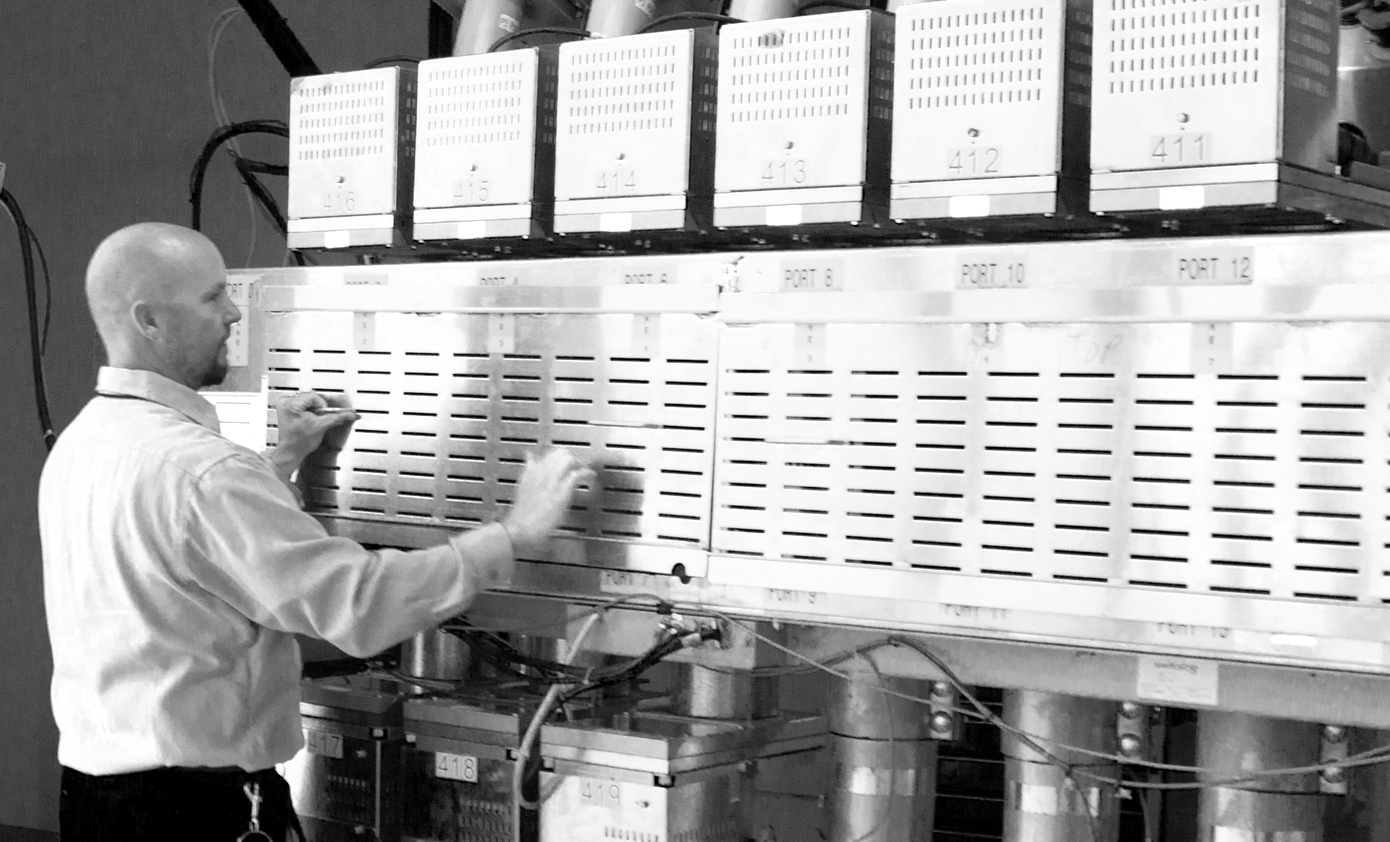 Xpress MTU with a technican