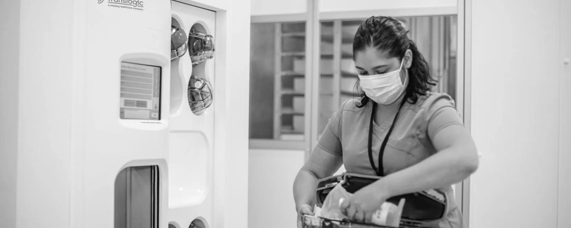hospital staff loading tube system carrier